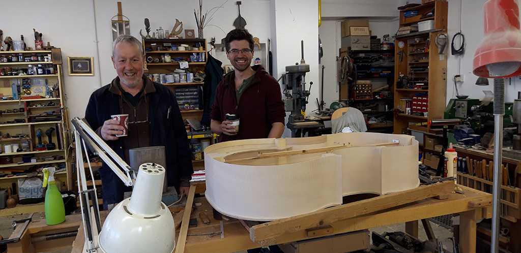 bass_luthier_ben_wolstenholme