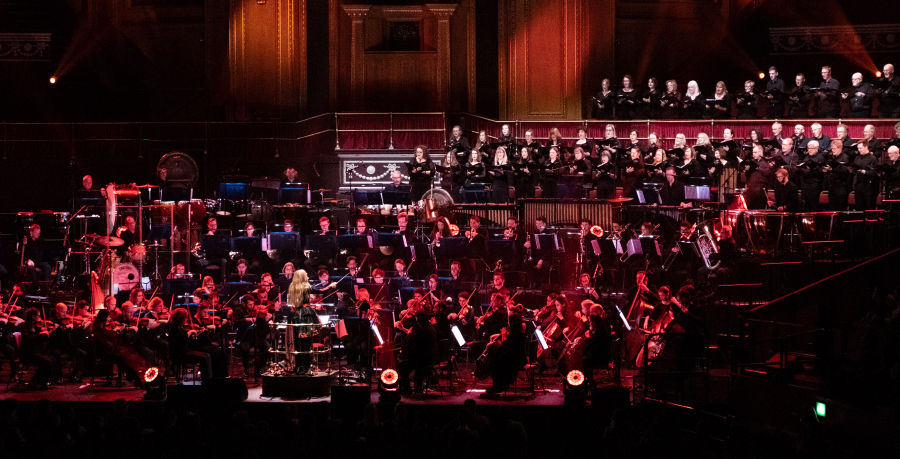 Eímear Noone conducted the Royal Philharmonic Orchestra and Crouch End Festival chorus