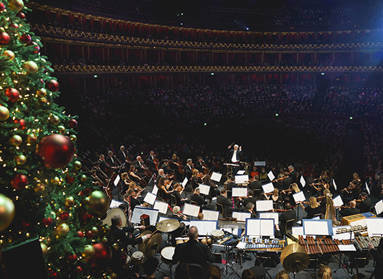 An image of John Rutter conducting at the Royal Albert Hall