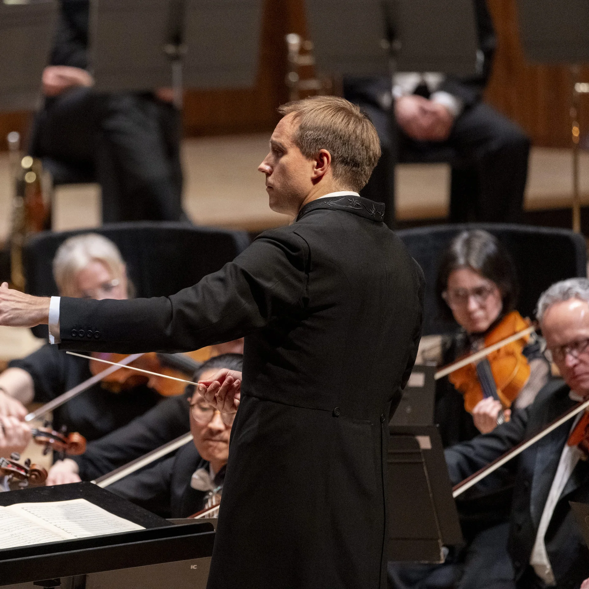 Vasily Petrenko conducting the Orchestra