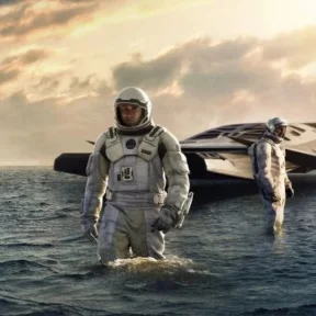 Interstellar live 555 x 405 px