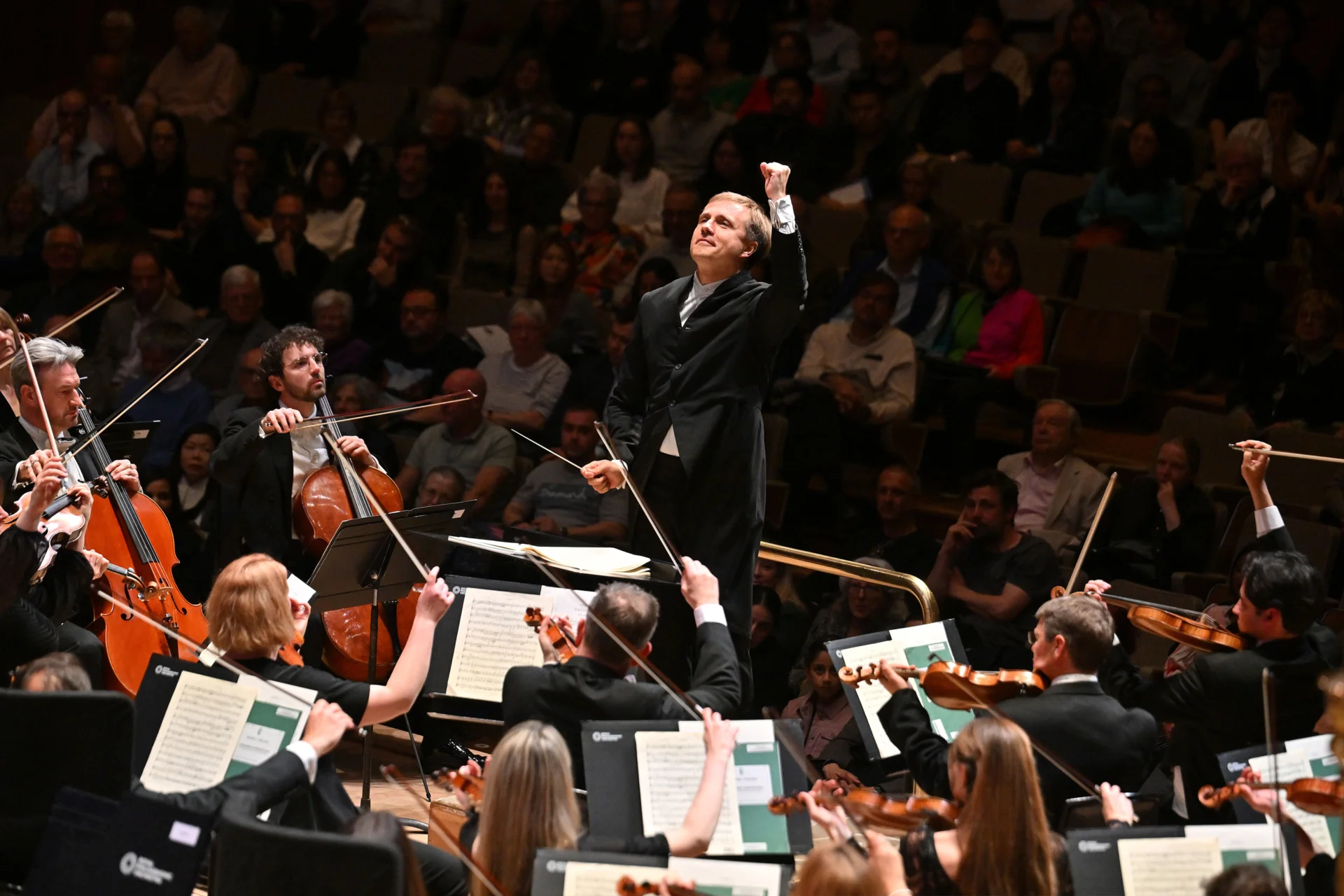 Vasily Petrenko conducting the Orchestra