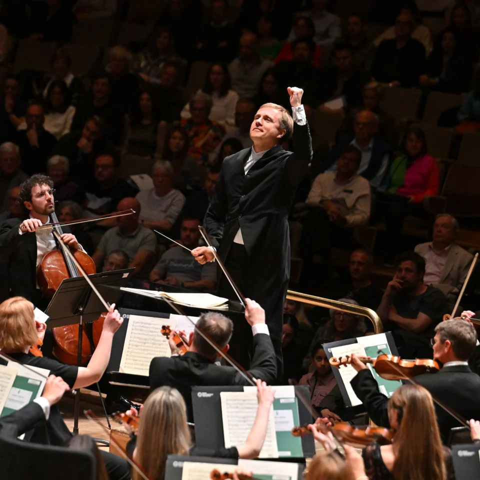 Vasily Petrenko conducting the Orchestra