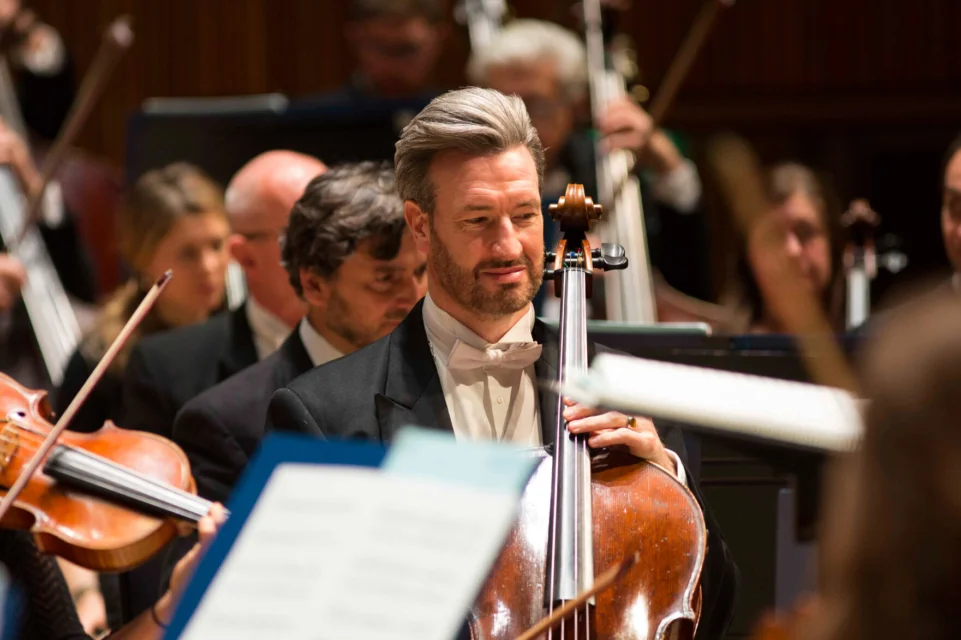 Jonathan Ayling playing cello