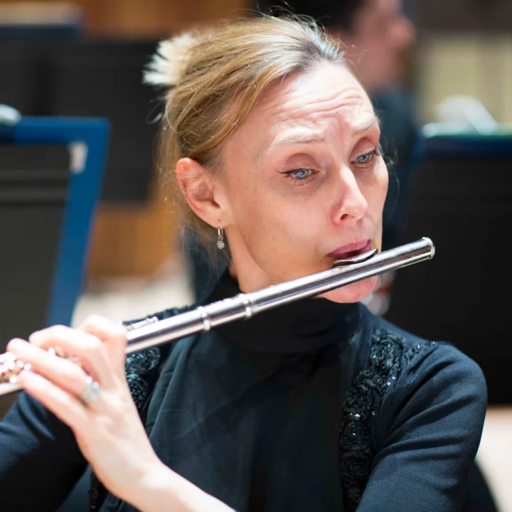 Emer McDonough playing the flute