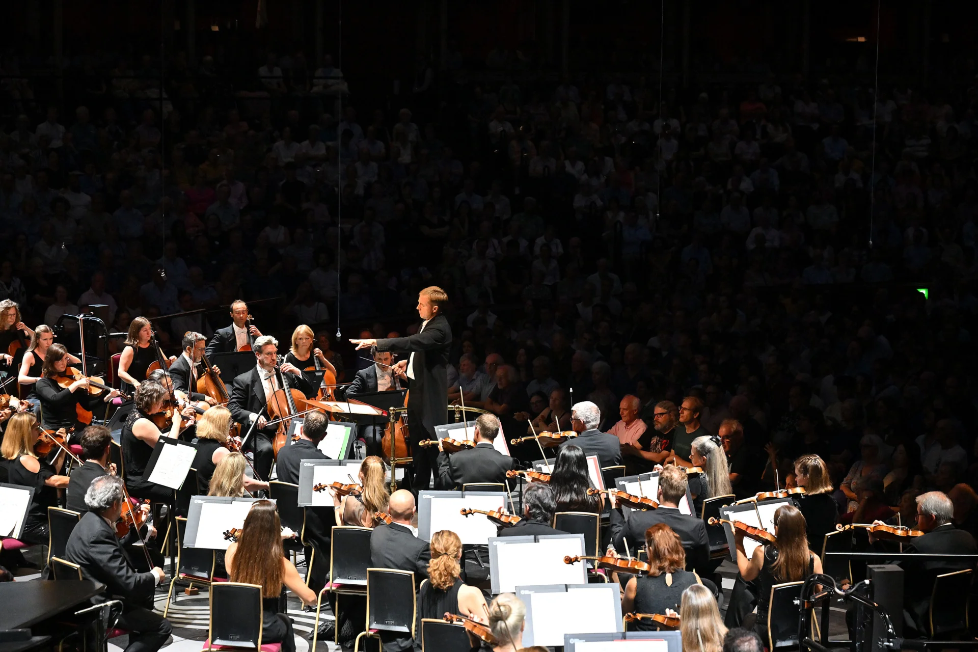 Vasily Petrenko conducting with the string sections visible