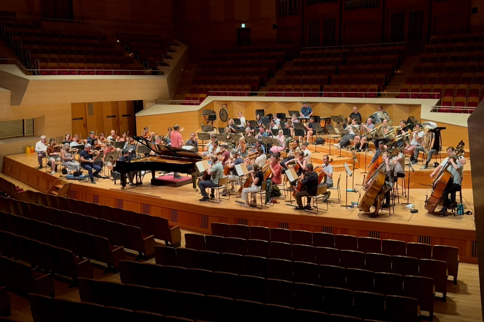 The RPO rehearsing with Nobu at the Fukuoka ACROS  hall