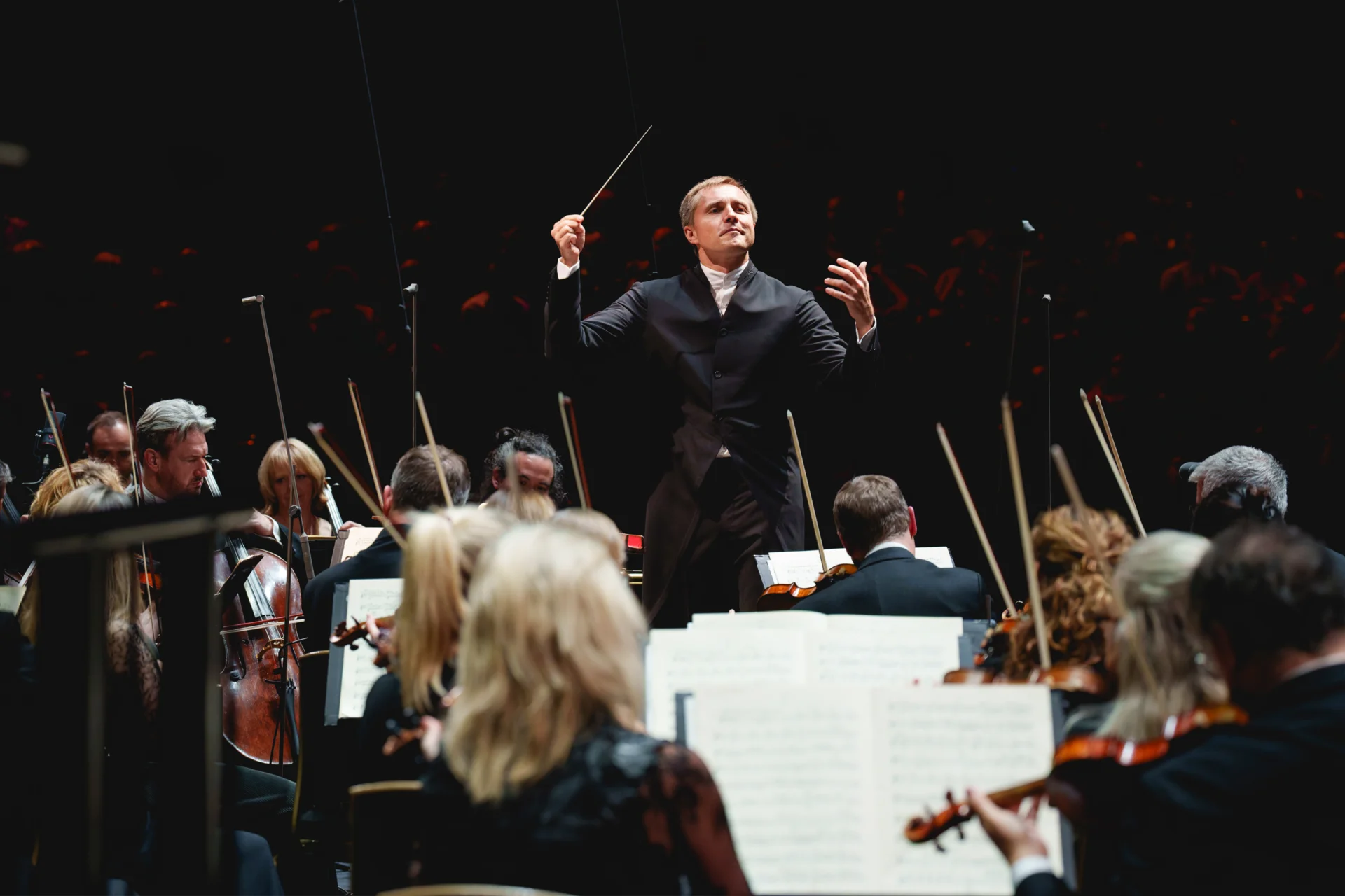 Vasily Petreno conducting the RPO