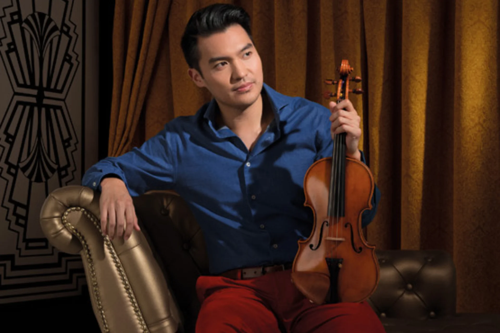 Ray Chen with violin