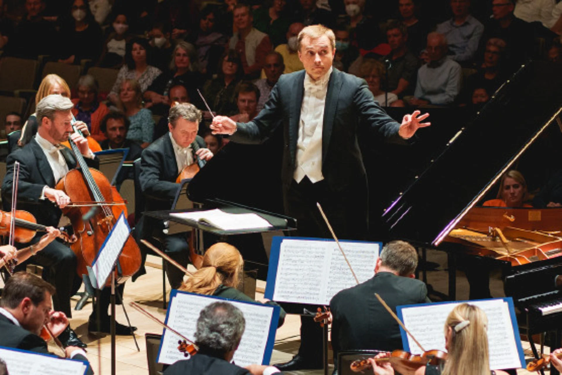 Vasily Petrenko conducting the RPO