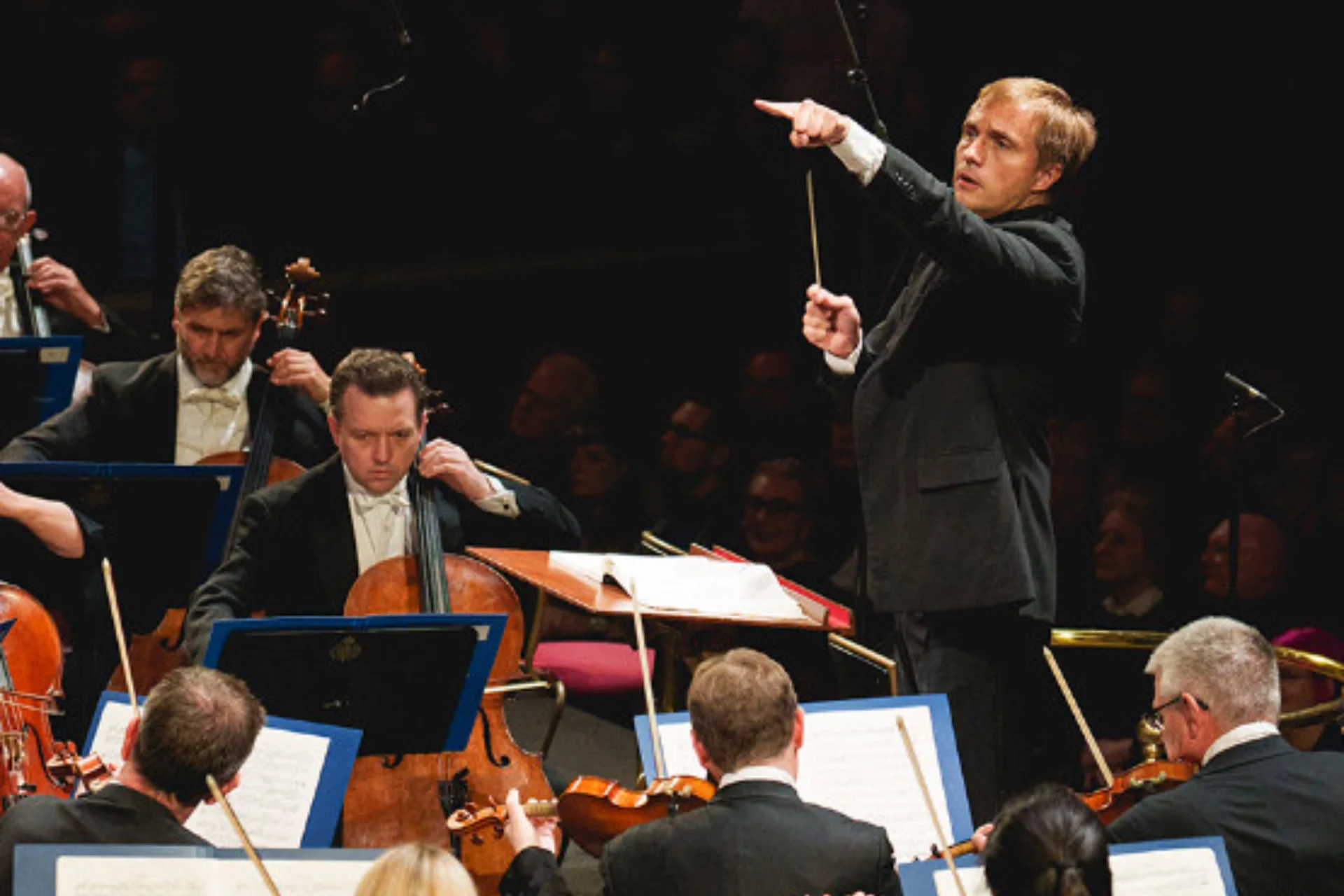 Vasily Petrenko conducting the RPO