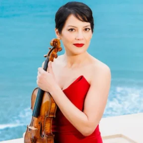 Anne akiko meyers headshot